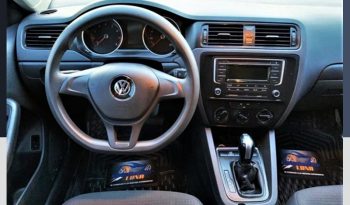 Volkswagen Jetta 2018 lleno