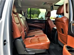 2017 Cadillac Escalade lleno