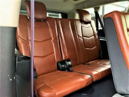2017 Cadillac Escalade lleno