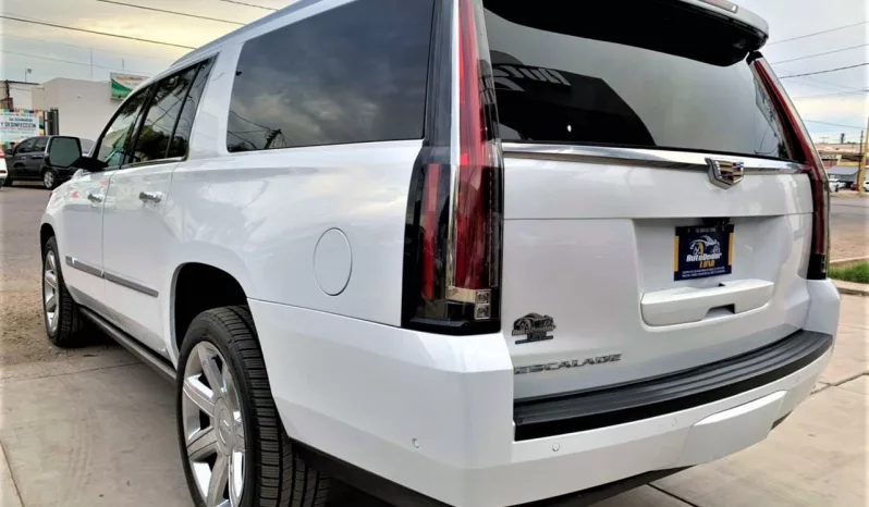 2017 Cadillac Escalade lleno