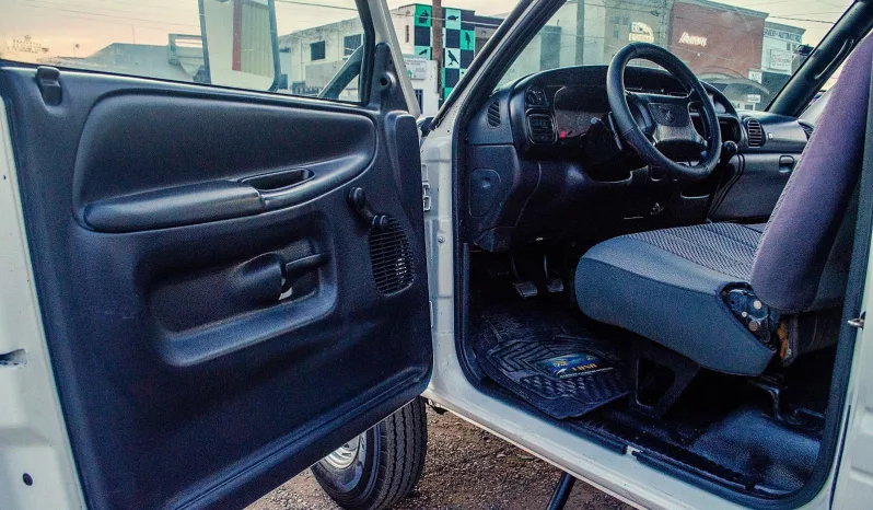 Dodge Ram 4000 lleno