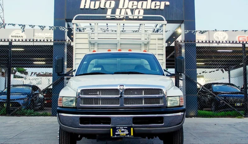 Dodge Ram 4000 lleno