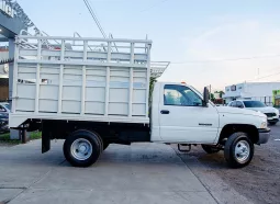 Dodge Ram 4000 lleno