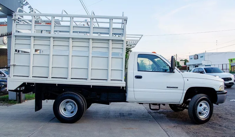 Dodge Ram 4000 lleno