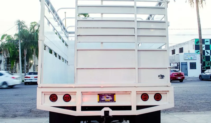 Dodge Ram 4000 lleno