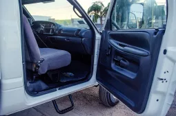 Dodge Ram 4000 lleno