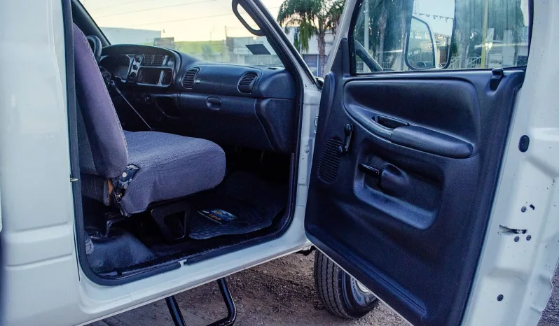 Dodge Ram 4000 lleno