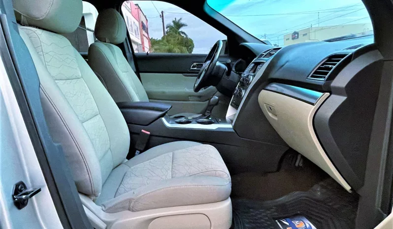 2013 Ford Explorer lleno