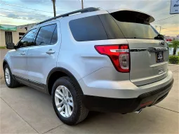 2013 Ford Explorer lleno