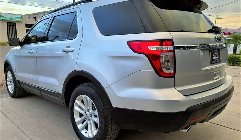 2013 Ford Explorer lleno