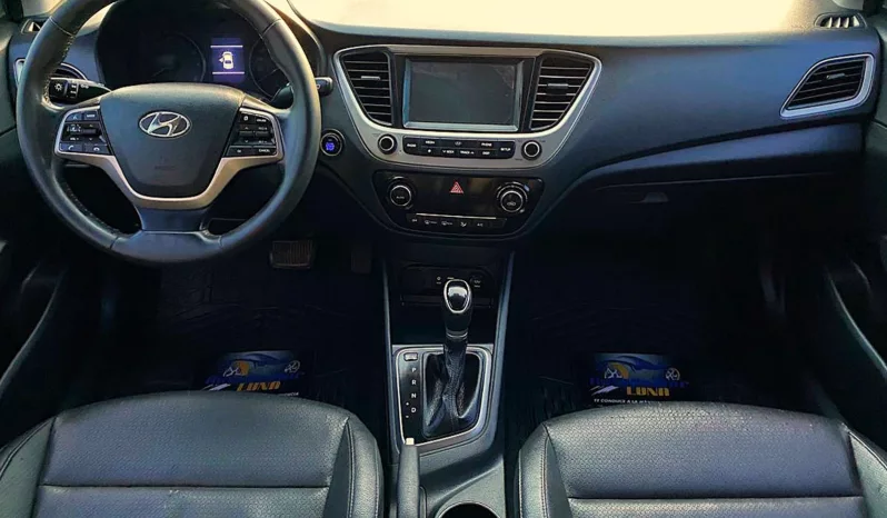 Hyundai Accent 2018 lleno