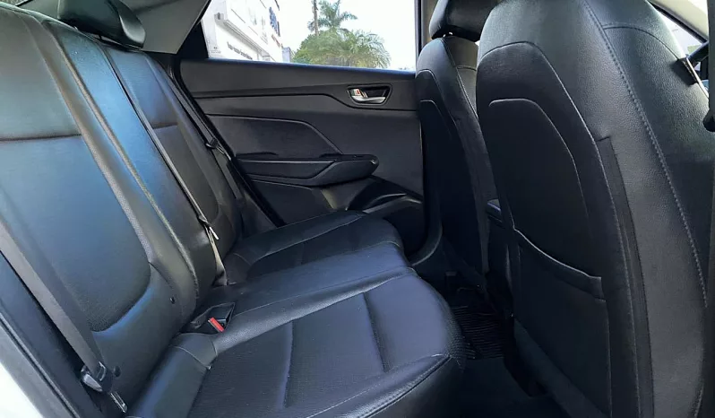Hyundai Accent 2018 lleno