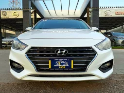 Hyundai Accent 2018 lleno