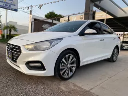 Hyundai Accent 2018 lleno