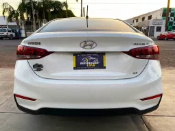 Hyundai Accent 2018 lleno