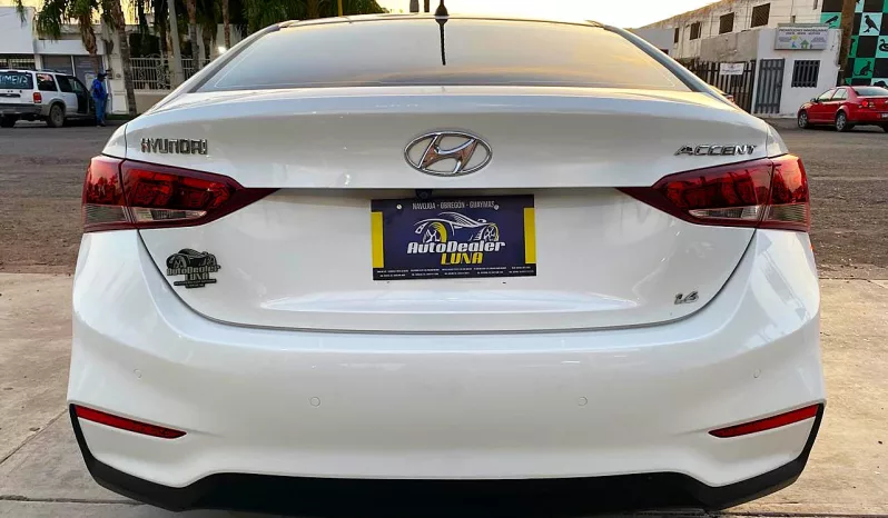 Hyundai Accent 2018 lleno