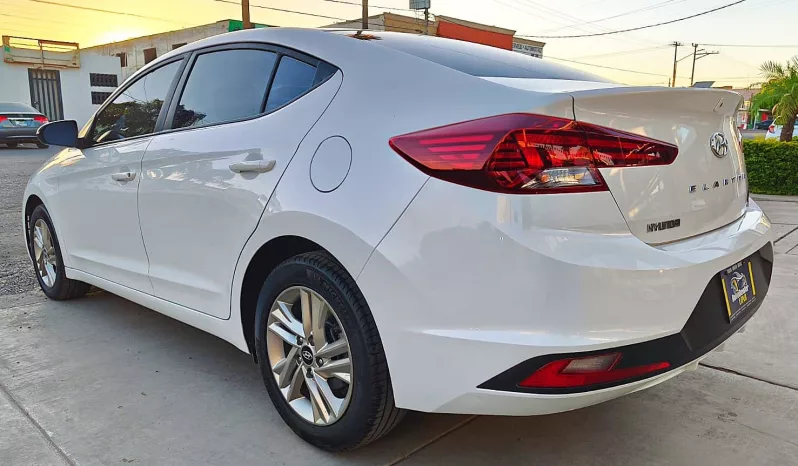 Hyundai Elantra 2020 lleno