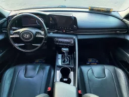 Hyundai Elantra 2023 lleno