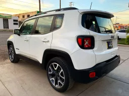 Jeep Renegade Latitude, 2022 lleno
