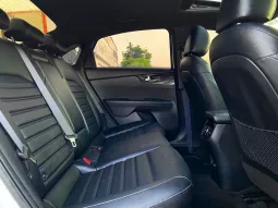 Kia Forte 2023 lleno