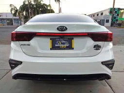 Kia Forte 2021 lleno