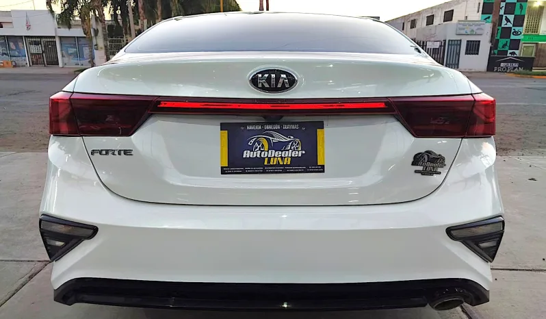 Kia Forte 2021 lleno
