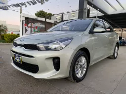 Kia Rio 2020 lleno