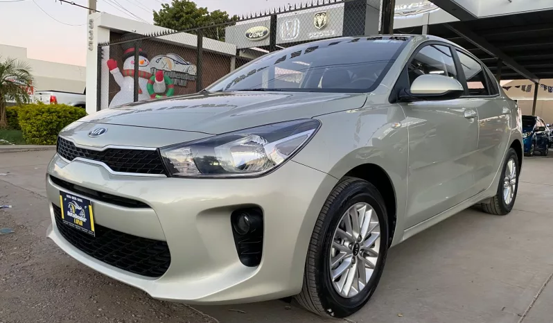 Kia Rio 2020 lleno