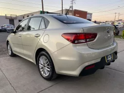 Kia Rio 2020 lleno