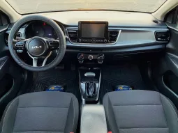 Kia Rio 2023 lleno