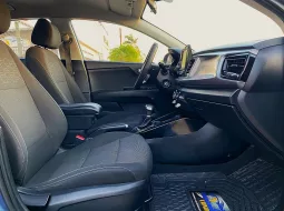 Kia Rio 2023 lleno
