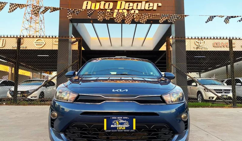 Kia Rio 2023 lleno