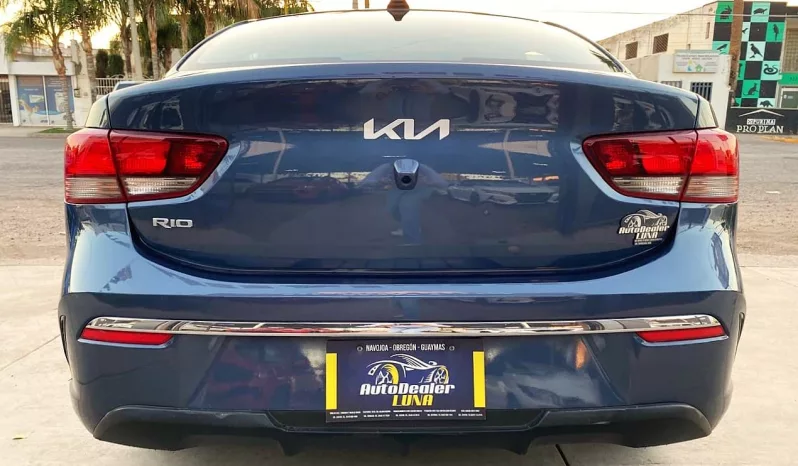 Kia Rio 2023 lleno