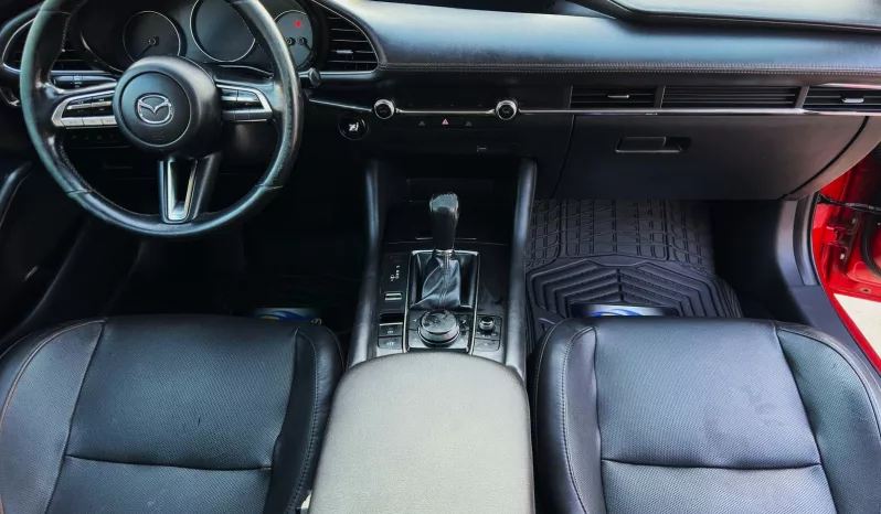 Mazda 2020 lleno
