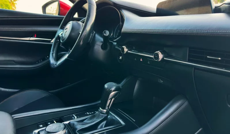 Mazda 2020 lleno
