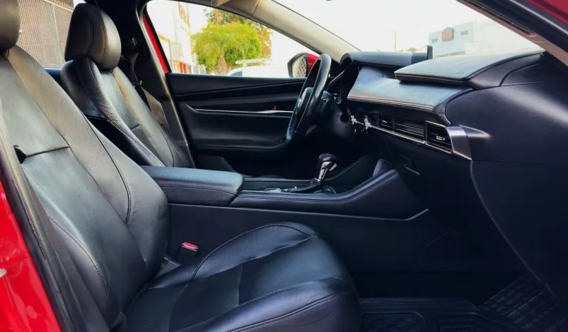 Mazda 2020 lleno