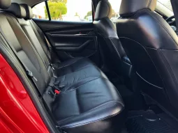 Mazda 2020 lleno