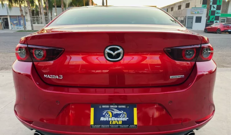 Mazda 2020 lleno