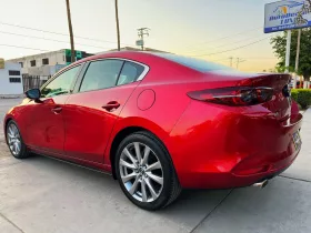 Mazda 2020