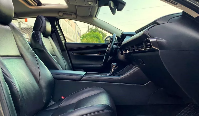 Mazda 2023 lleno