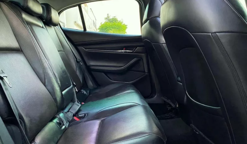 Mazda 2023 lleno