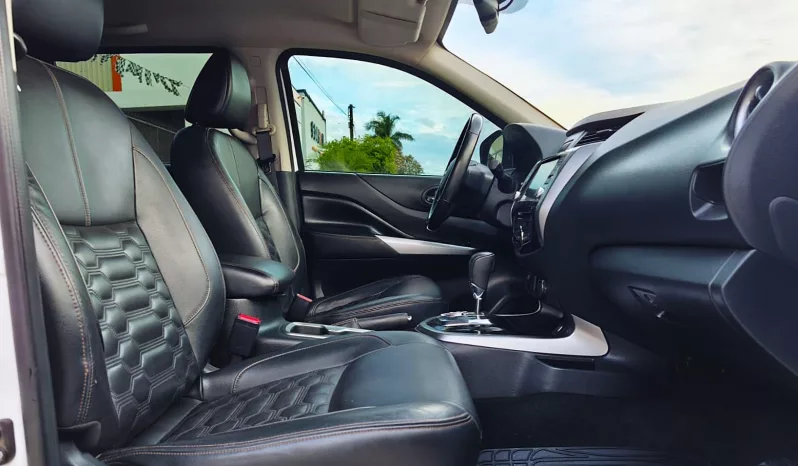 Nissan Frontier 2023 lleno