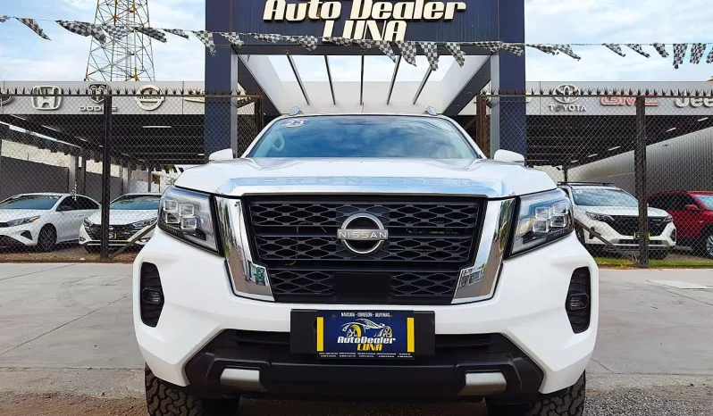 Nissan Frontier 2023 lleno