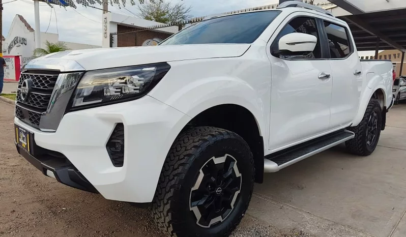 Nissan Frontier 2023 lleno