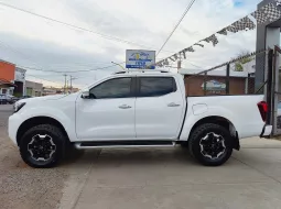 Nissan Frontier 2023 lleno