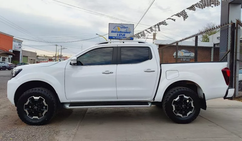 Nissan Frontier 2023 lleno