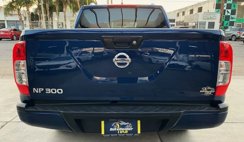 Nissan NP-300 2018 lleno