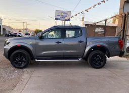 Nissan Frontier 2023 lleno