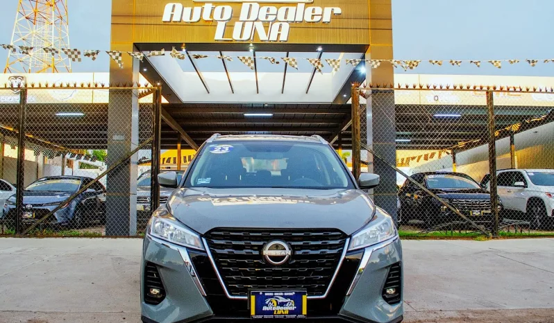 Nissan Kicks 2023 lleno