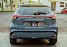 Nissan Kicks 2023 lleno